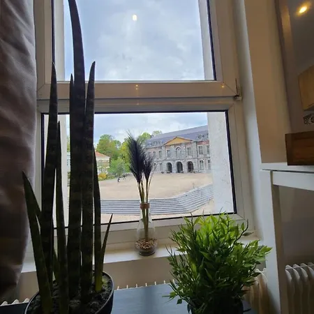 Studio Chaleureux Et Elegant En Hyper Centre De Avec Vue Sur La Porte De Mons Et La Place Vauban Apartmán